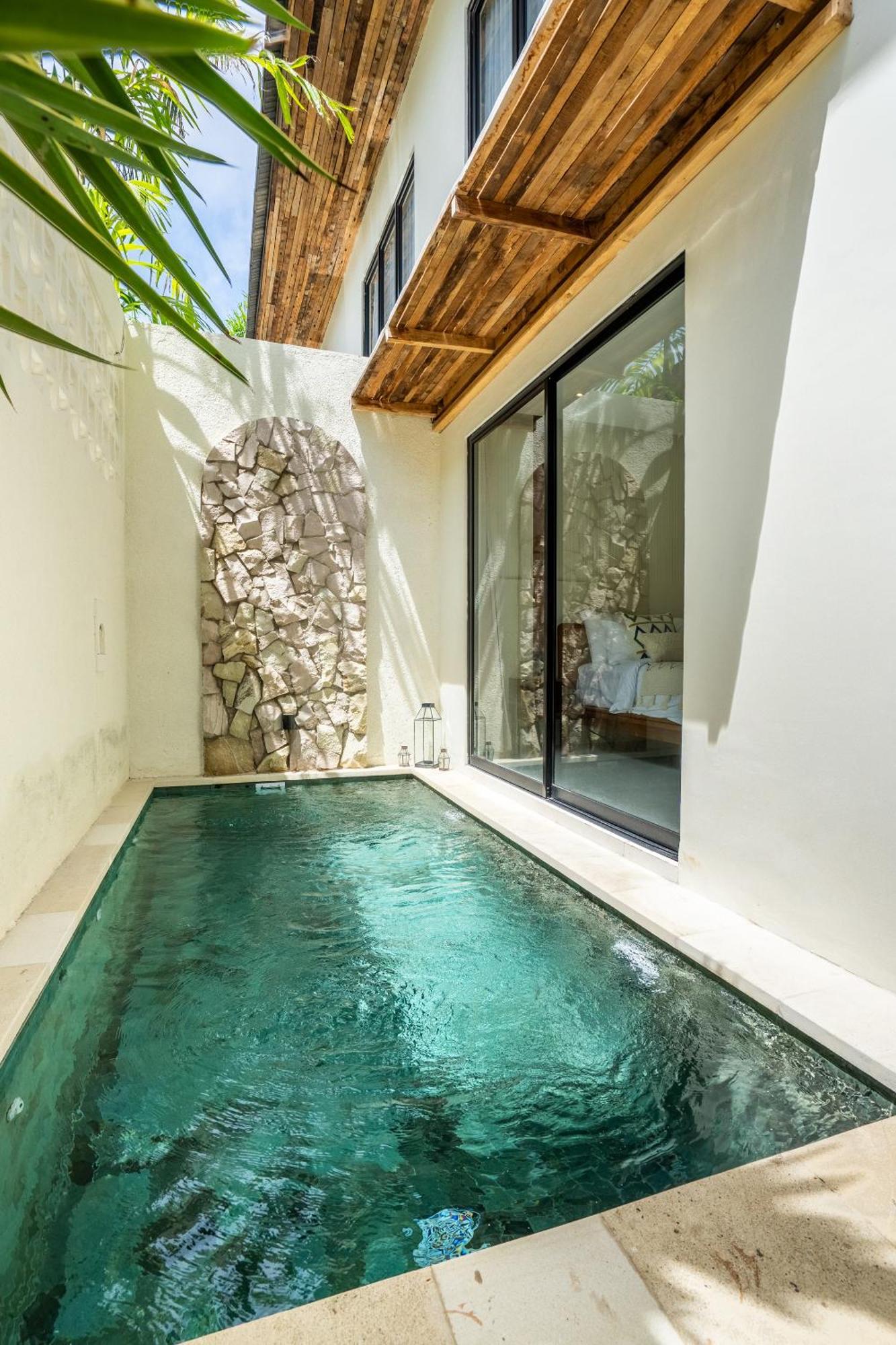Sulu - Seminyak