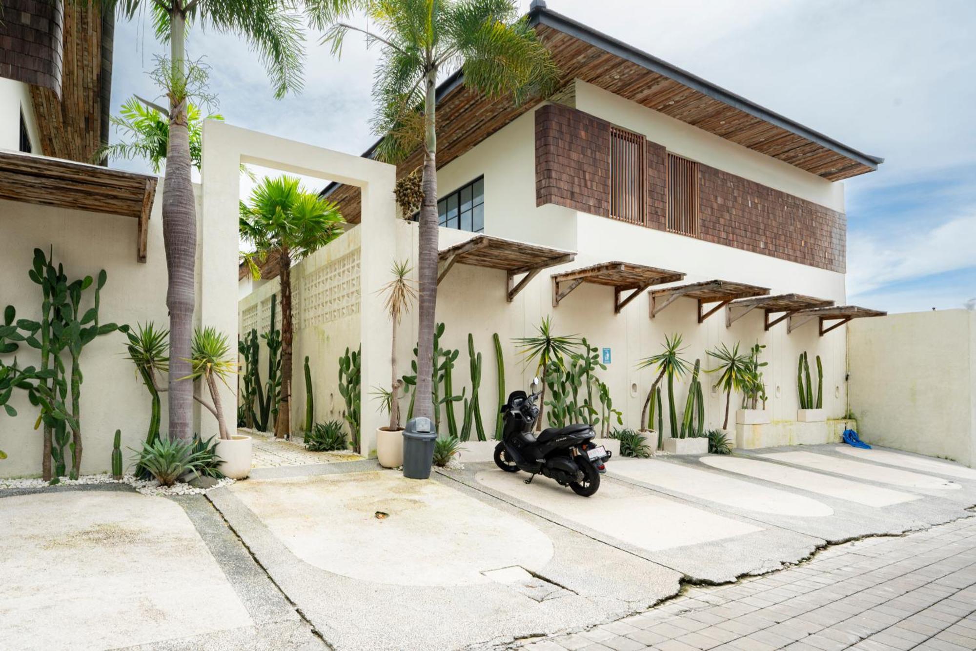 Sulu - Seminyak